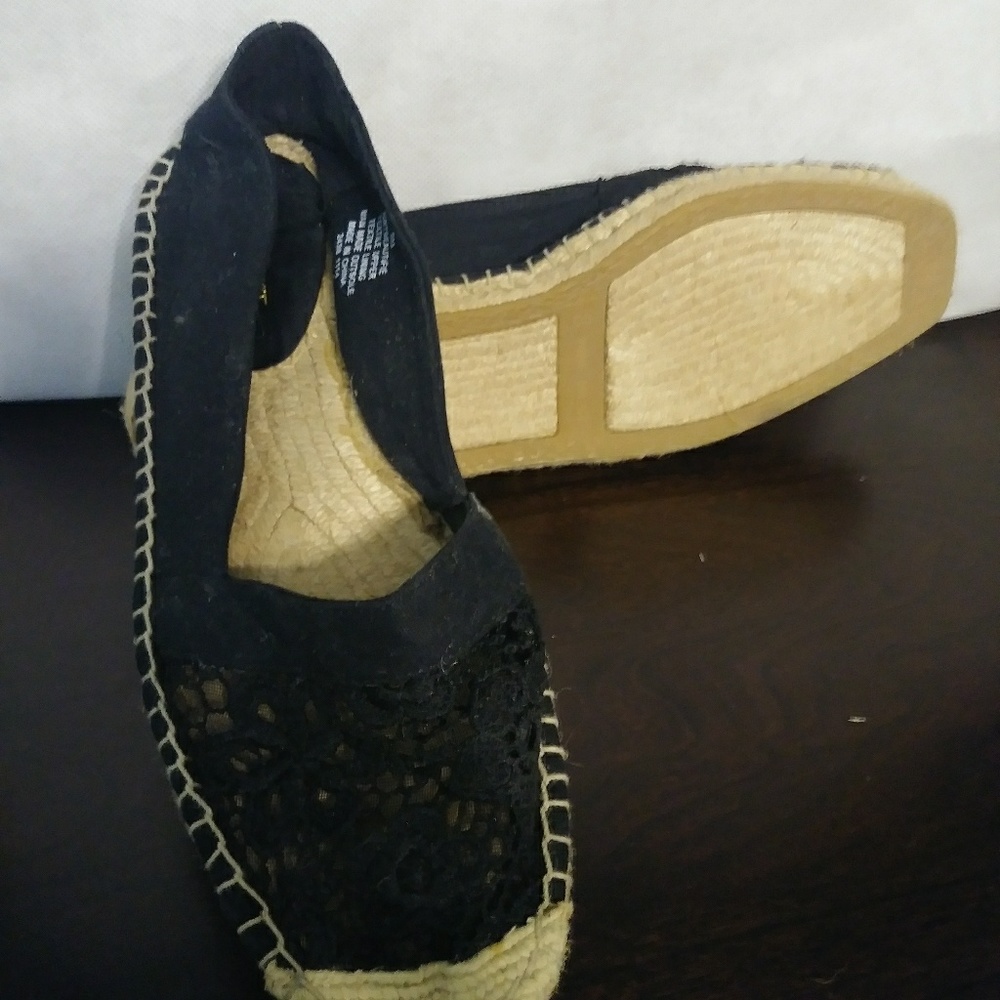 Shoes - Picture 2 of 2